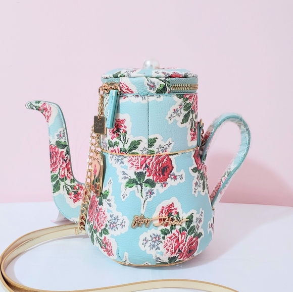 RARE HTF NWT Betsy Johnson Kitsch Partea Teapot Crossbody Bag Light Blue Floral - Picture 6 of 12
